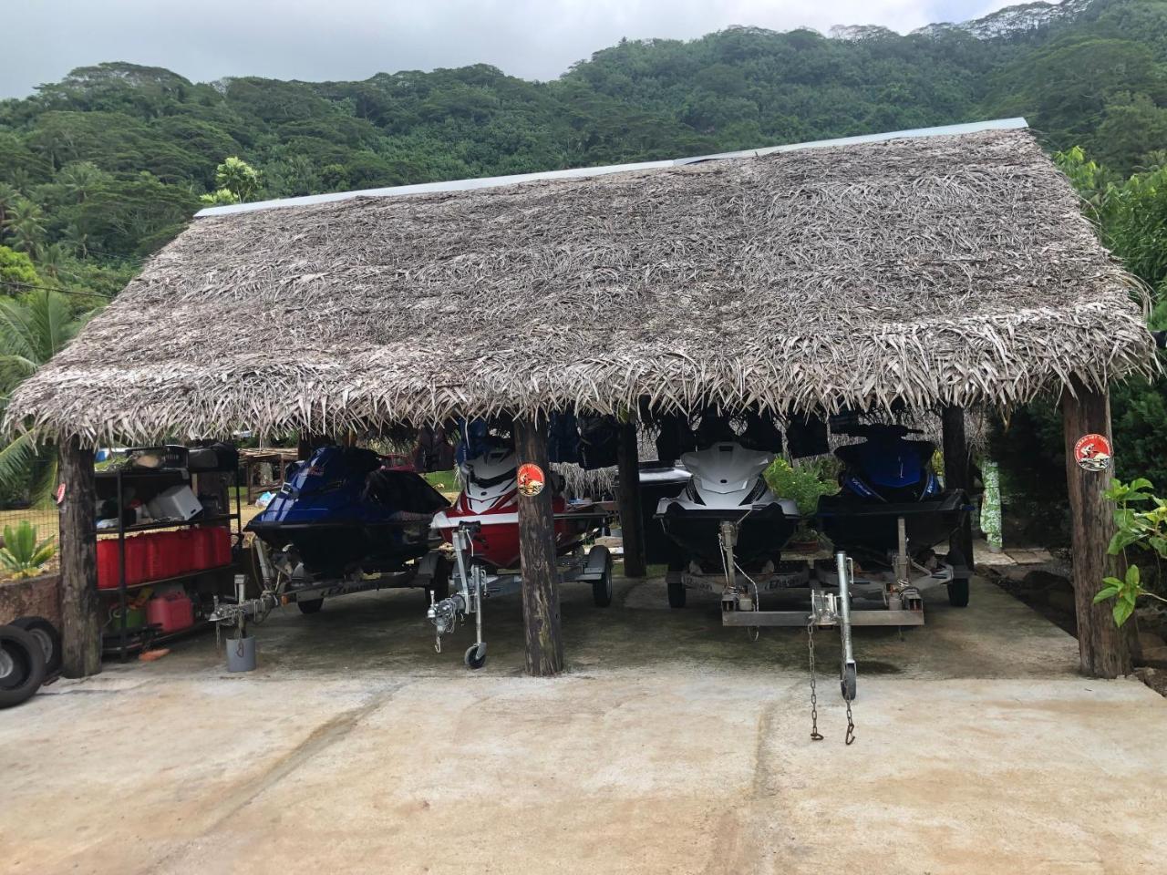 Pension Hibiscus Tahaa Uturoa Esterno foto